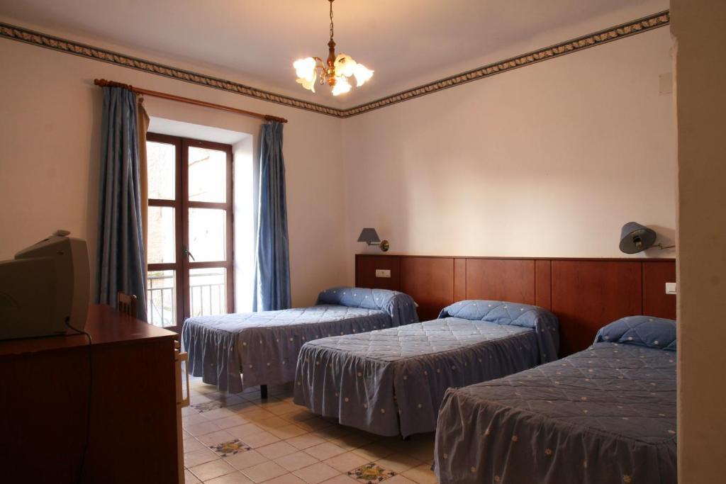 Pension San Joaquin Granada Room photo